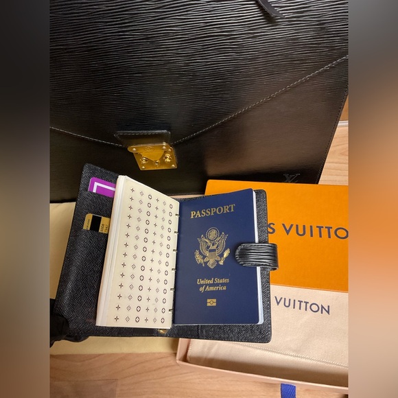 ✅AUTHENTIC LAPTOP BAG LOUIS VUITTON BUNDLE DEAL - Picture 10 of 16